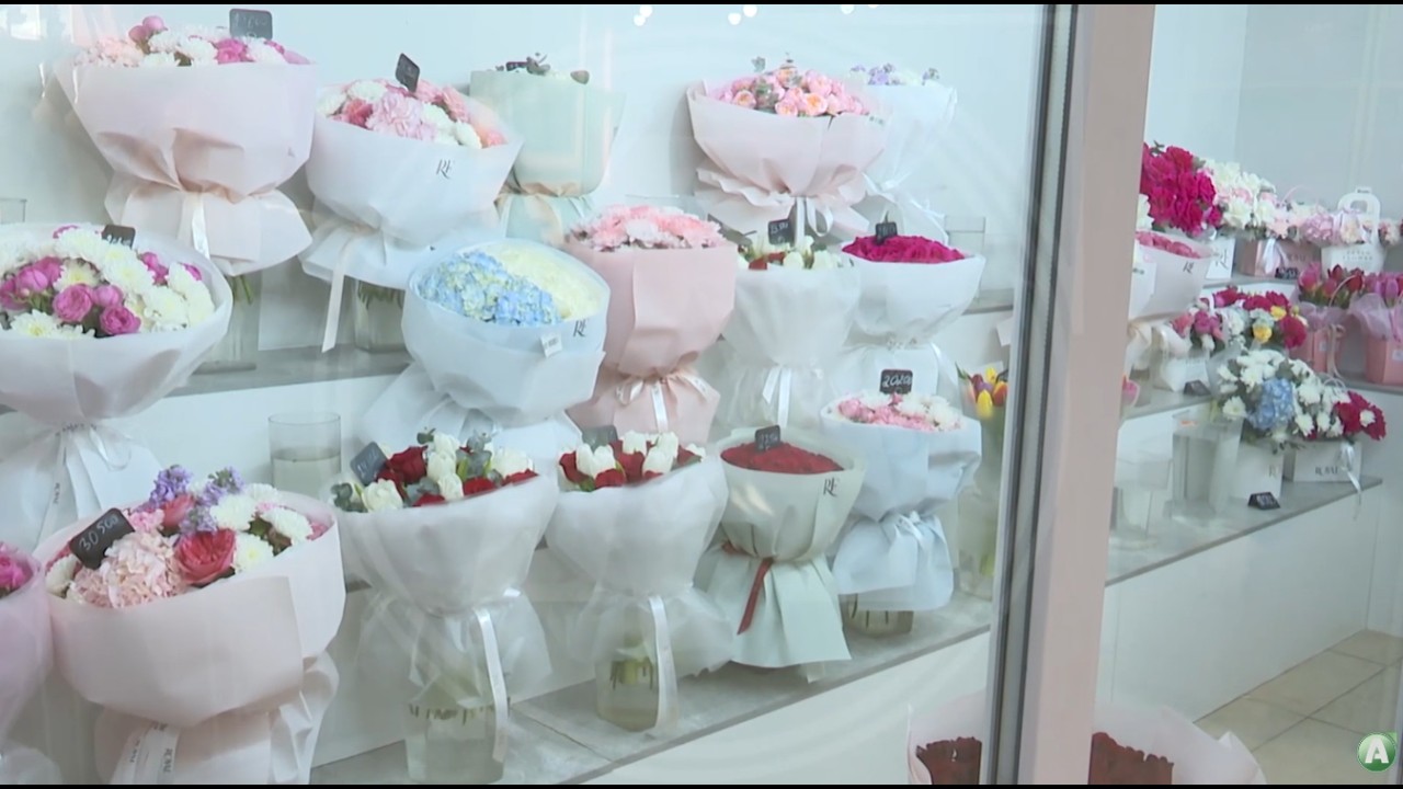 В преддверии 8 марта в цветочных магазинах Костаная настоящий ажиотаж