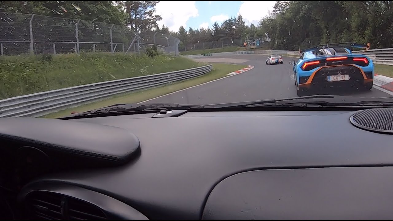 Lamborghini Huracan STO Vs 700HP 996 Porsche Turbo GT2 