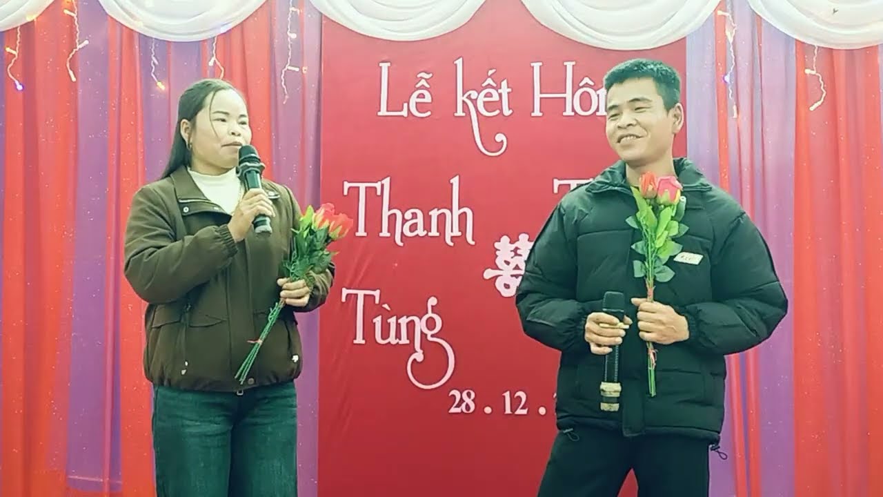 Hà Hằng và Tiểu Nhị hát đối đáp rất hay.@MuitrieuanhTV1444 