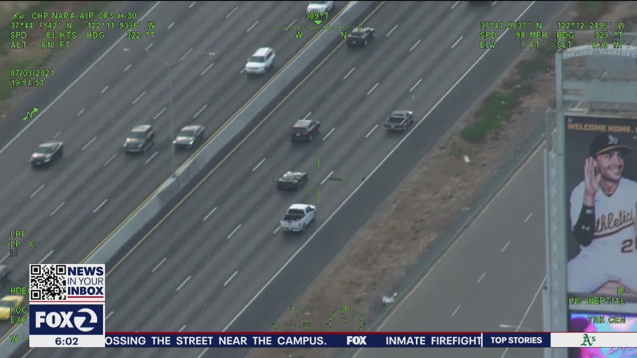 High speed chase of up to 130 mph through Oakland