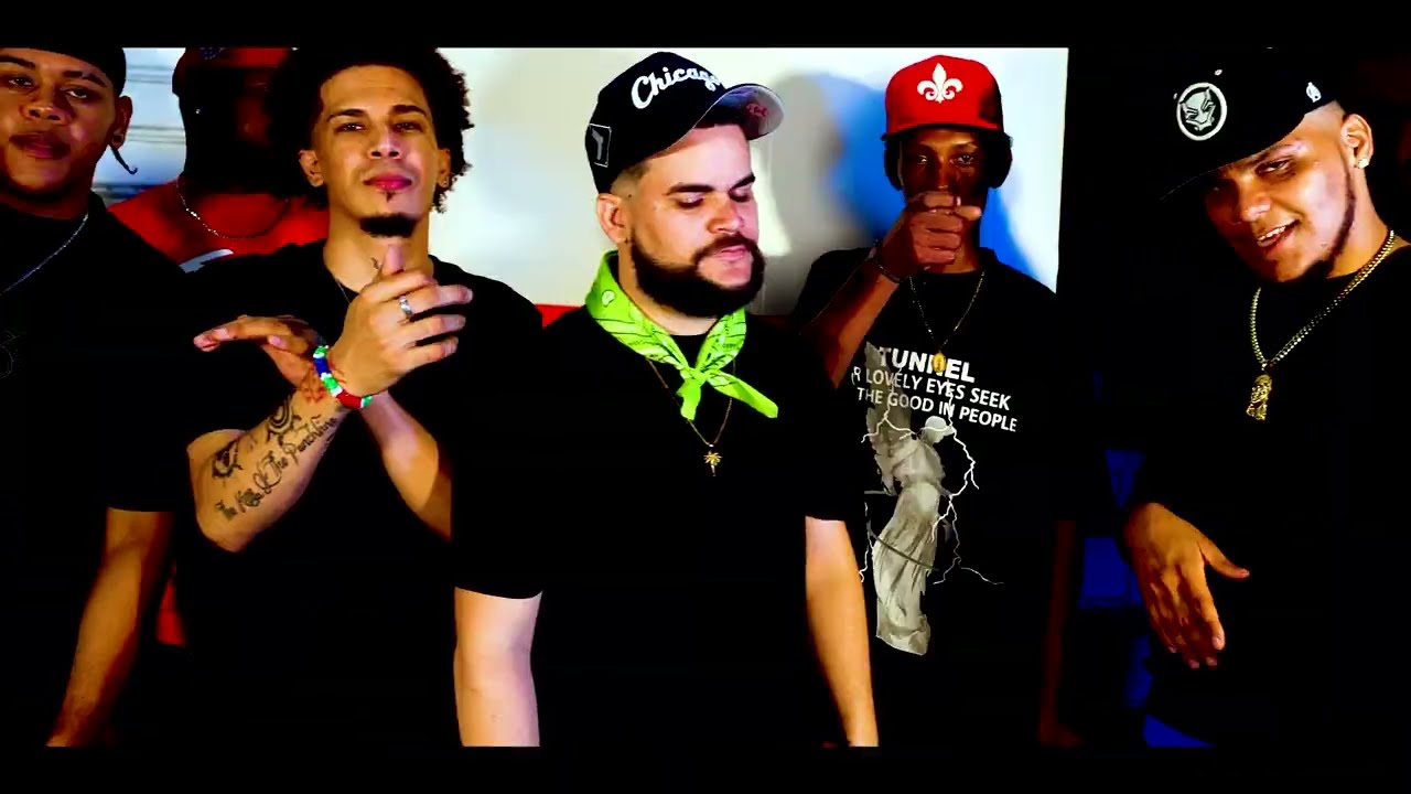 Gold 3 x AJ El Fen&oacute;meno - Con La Mia (Video Oficial)