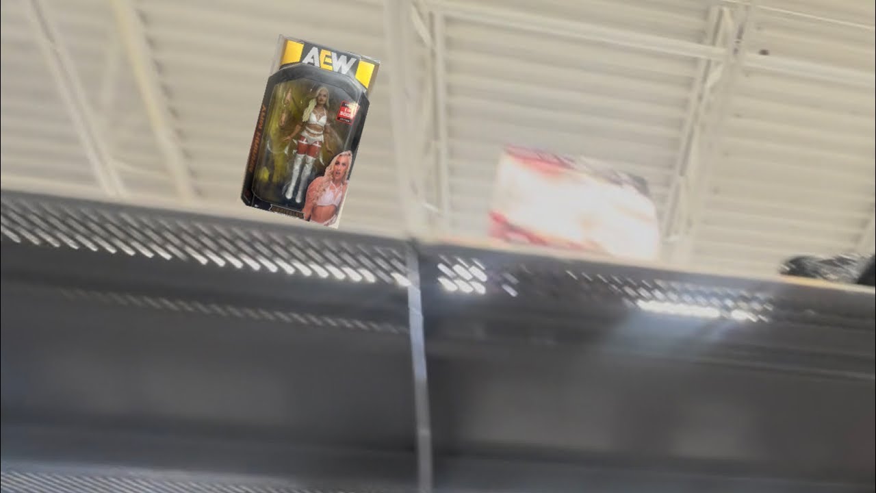 ACTION FIGURE HUNT FOUND AEW UNRIVALED 18 MARIAH MAY CHASE IN WALMART ?!?!?!