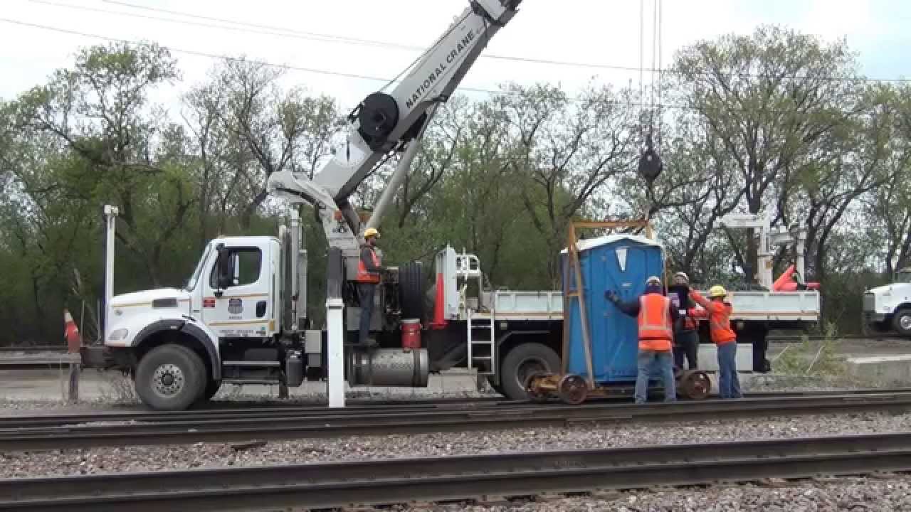 DERAIL OF MOW PORTA JOHN TRAILER.