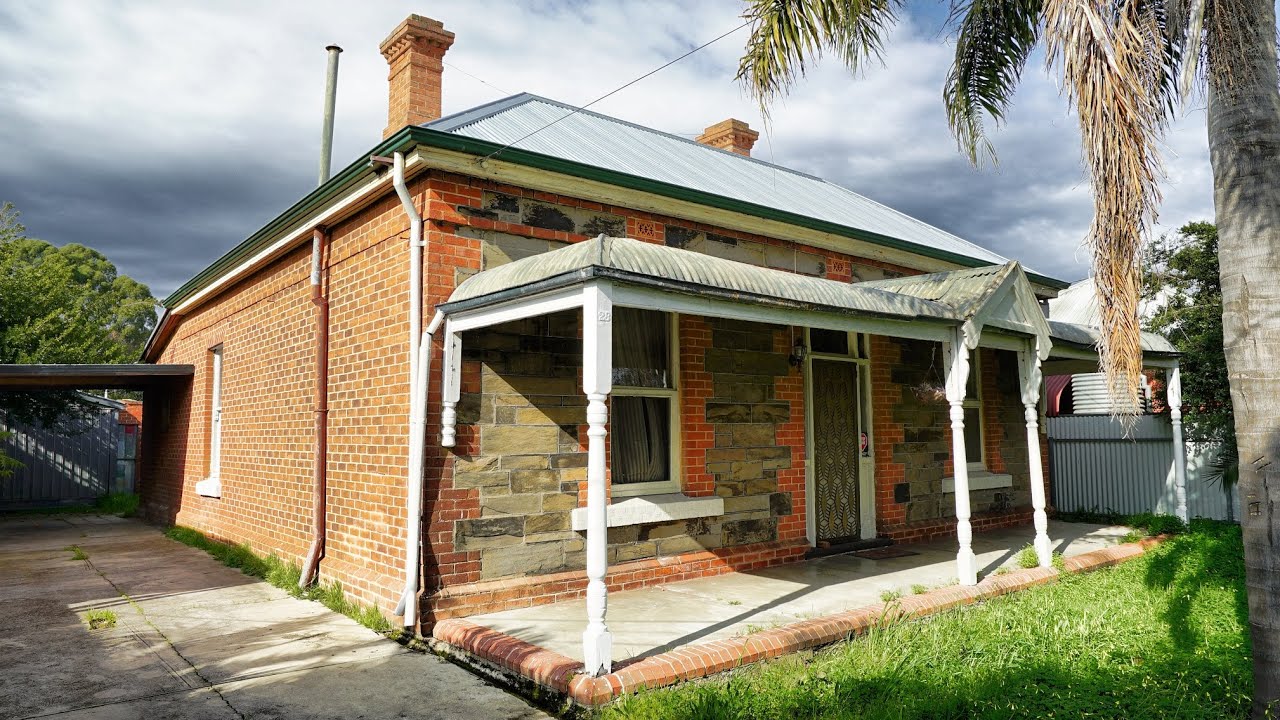 Beautiful cottage built 1911 with original features/History added/Now demolished