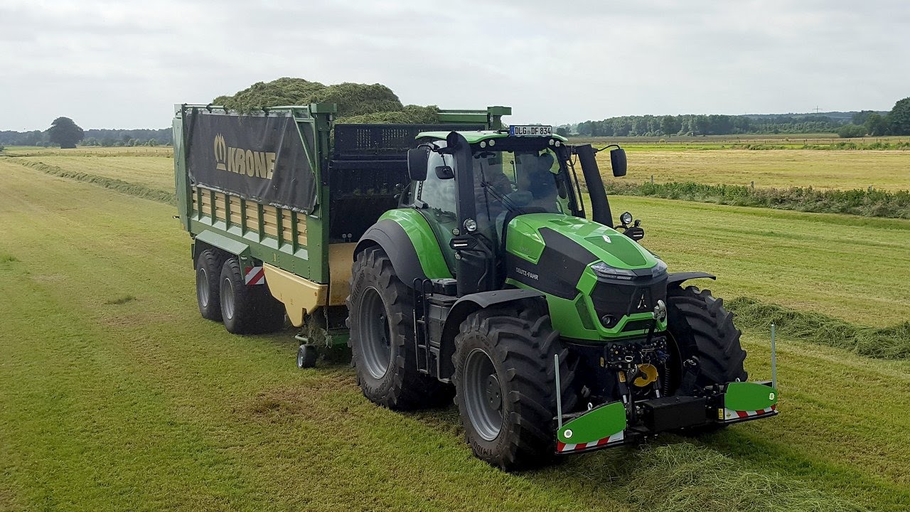 Deutz-Fahr 9340 TTV en Krone ZX470 AGRIbumper met Deutz Fahr ready for action toer 2016 Trekkerweb