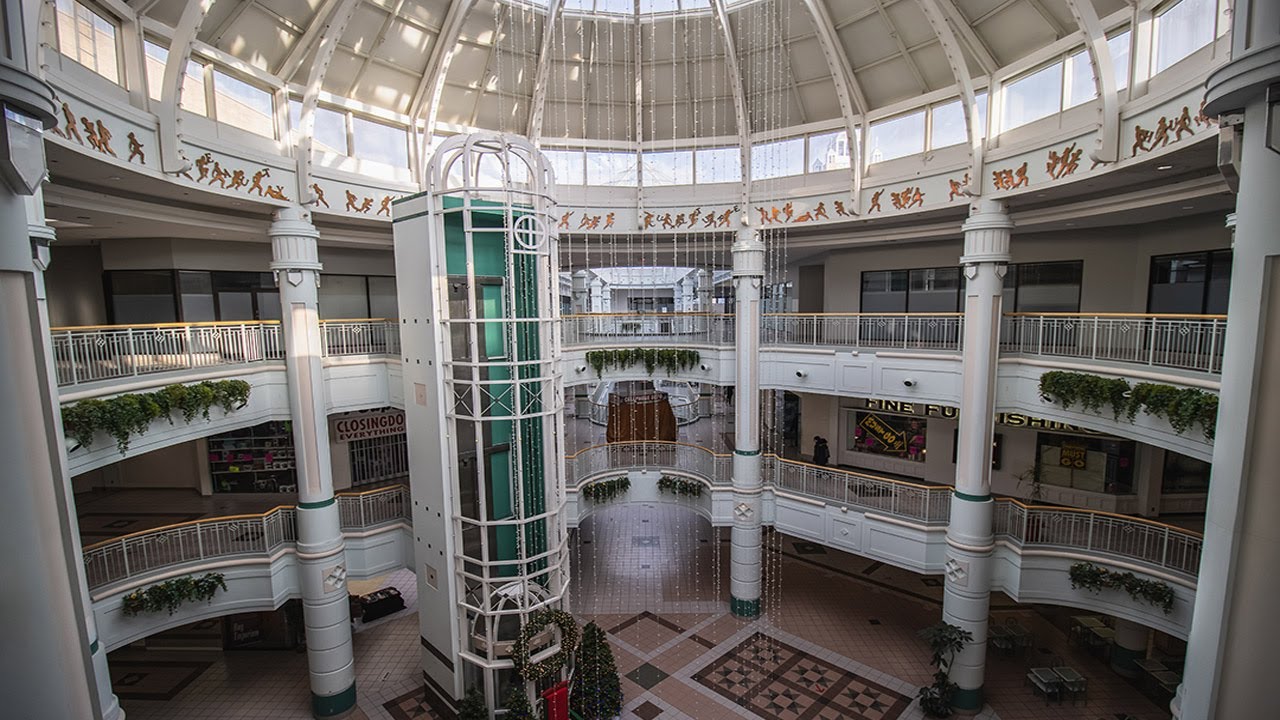 DEAD 90s POSTMODERN MALL (Hamilton City Center)