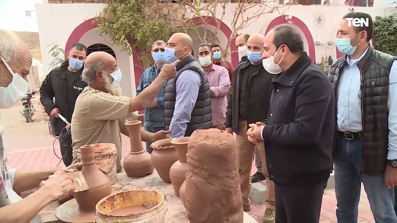 بكلمات من القلب رغم بسطاته.. رجل مسن يبهر الرئيس السيسي خلال جولته التفقدية اليوم بالقاهرة