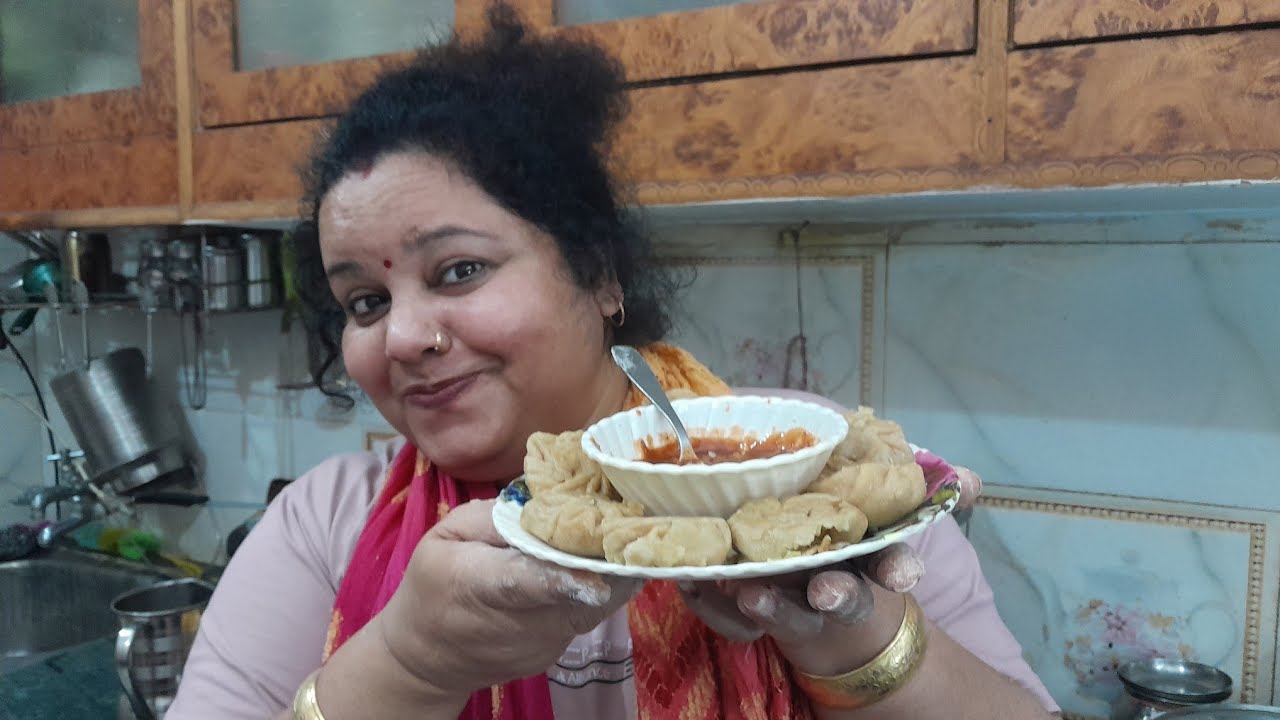 Aaj banaye गेहूं ke Aate ke momos || Monos recipie || Devanshi Pathak 