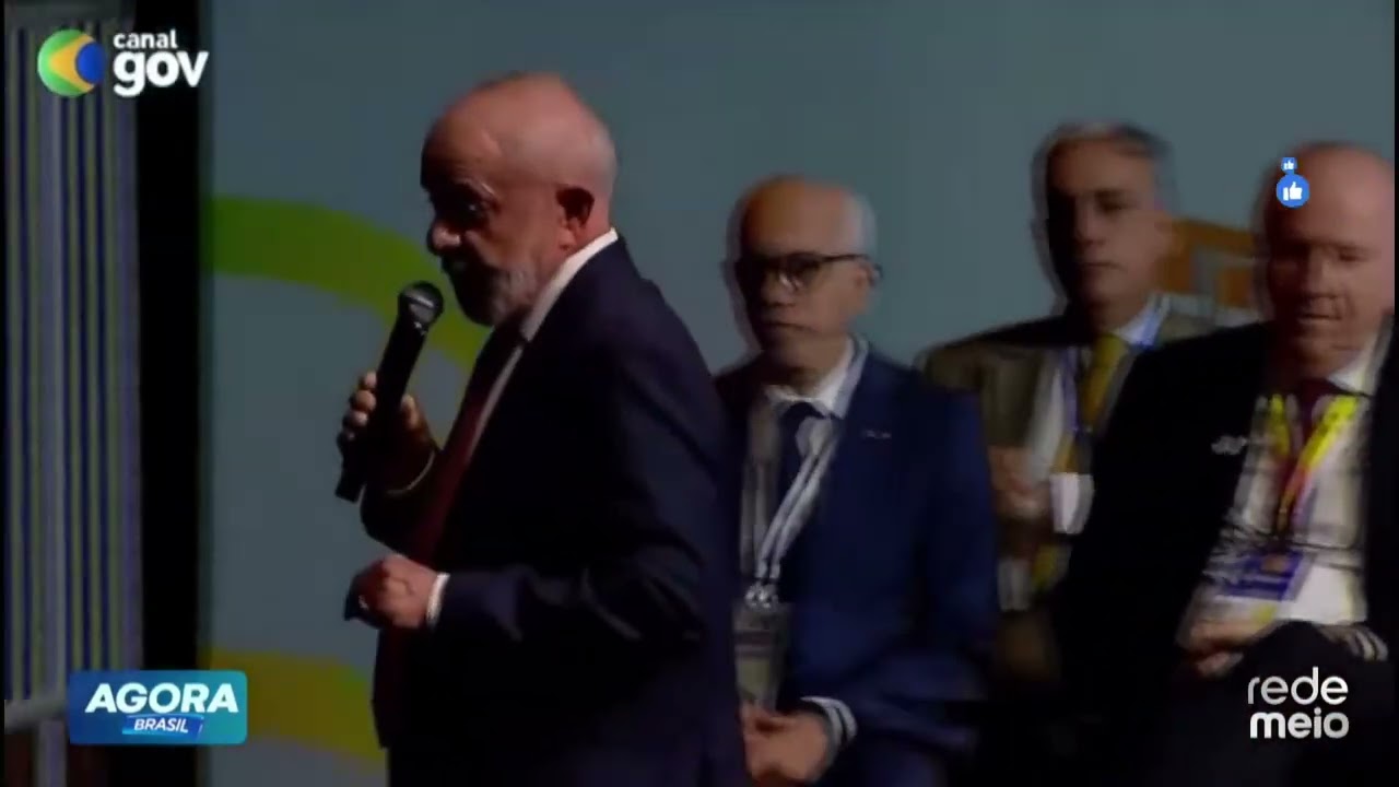 Lula exalta prefeitos e alfineta passado: 