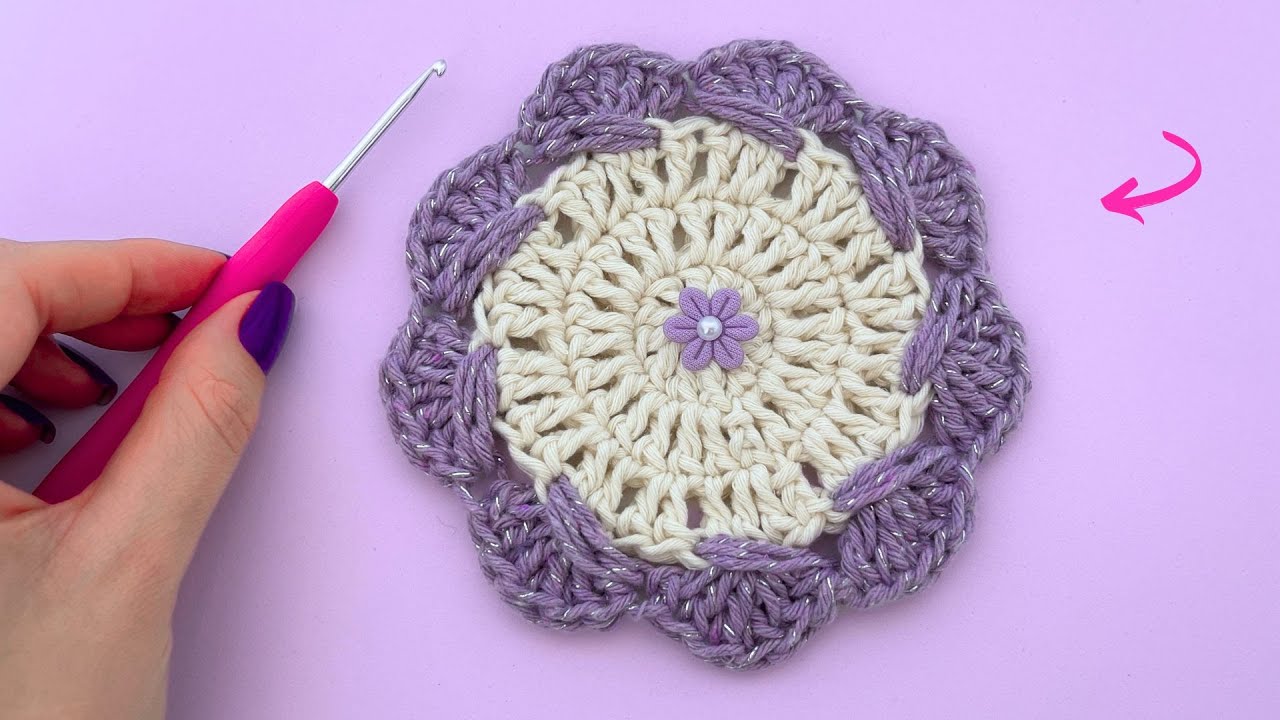 Идеальная и простая в изготовлении подставка, связанная крючком.