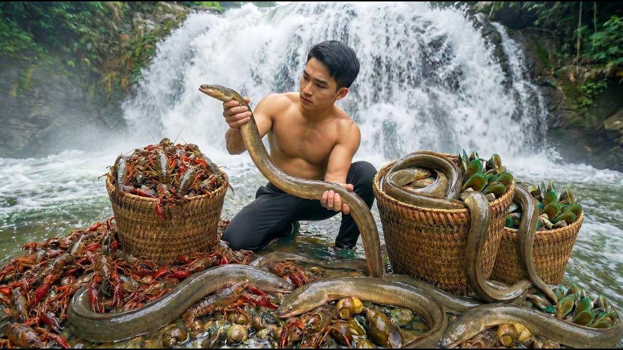 Scorching Summer Heat | Catching Giant Mussels & Catfish for a Spicy Cooling Meal