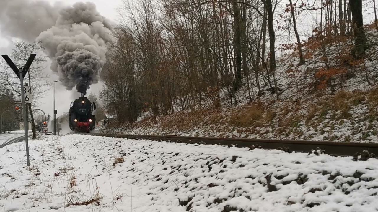 Licht‘lfahrt zur Bergparade Annaberg-Buchholz mit 52 8141, 23. Dezember 2023