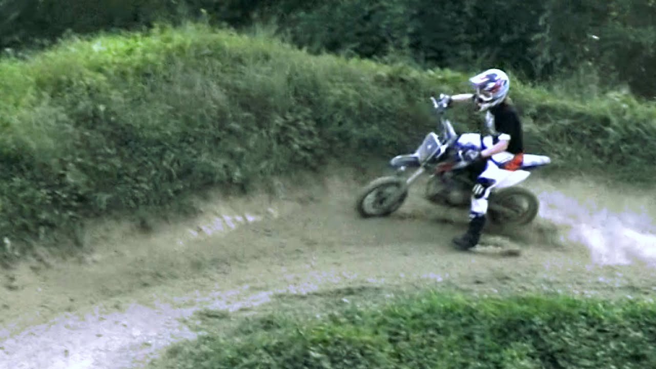 Survival Lilly Rides A Pitbike (Small Motocross)