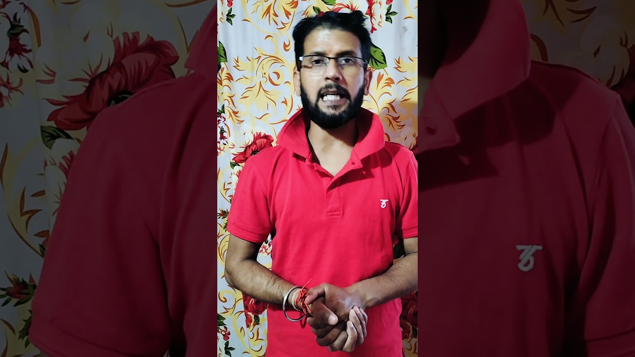 महाकुंभ में चिमटा वाले बाबा ने यूट्यूबर को पिटाई...#enewswa #mahakumbh2025 #mahakumbh#trending#news