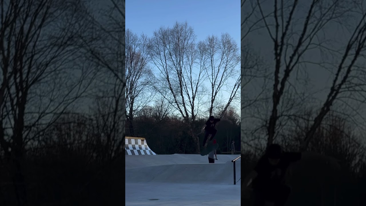 Daniel Devlin kickflip, 360 flip & varial heelflip at Mooresville Skatepark, NC. 02.06.2023