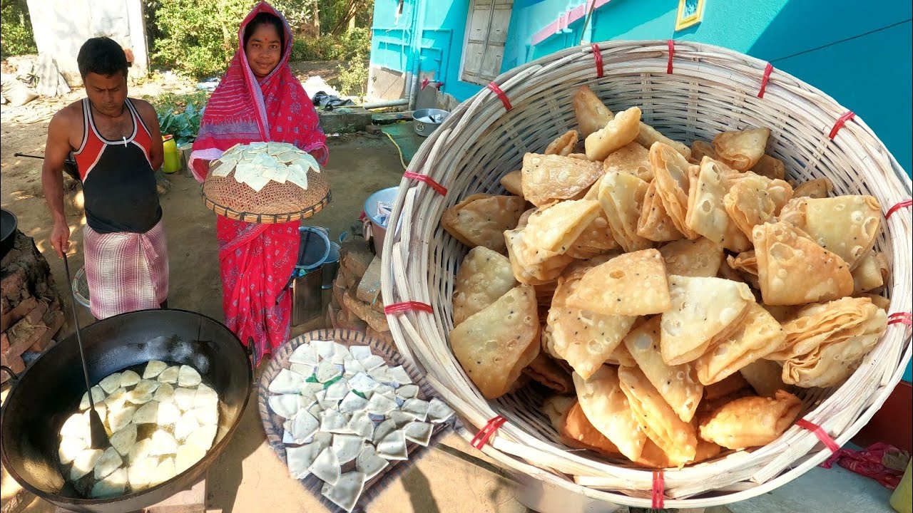 অনুষ্ঠান বাড়িতে কিভাবে ঝুড়ি ঝুড়ি নিমকি ভাজা হয়  দক্ষ কারিগরের কাছ থেকে দেখে নিন | Nimki Recipe 