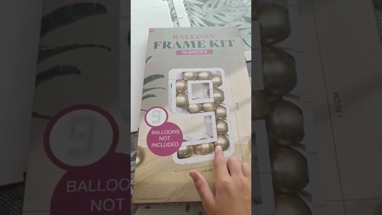 Montage  num&eacute;ro 9 balloon frame kit action