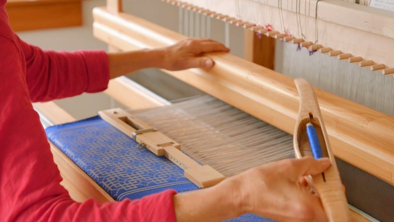 Artist Joan Namkoong - Wondrous Light: Aurora Borealis Exhibit- Hawaiʻi Handweavers' Hui