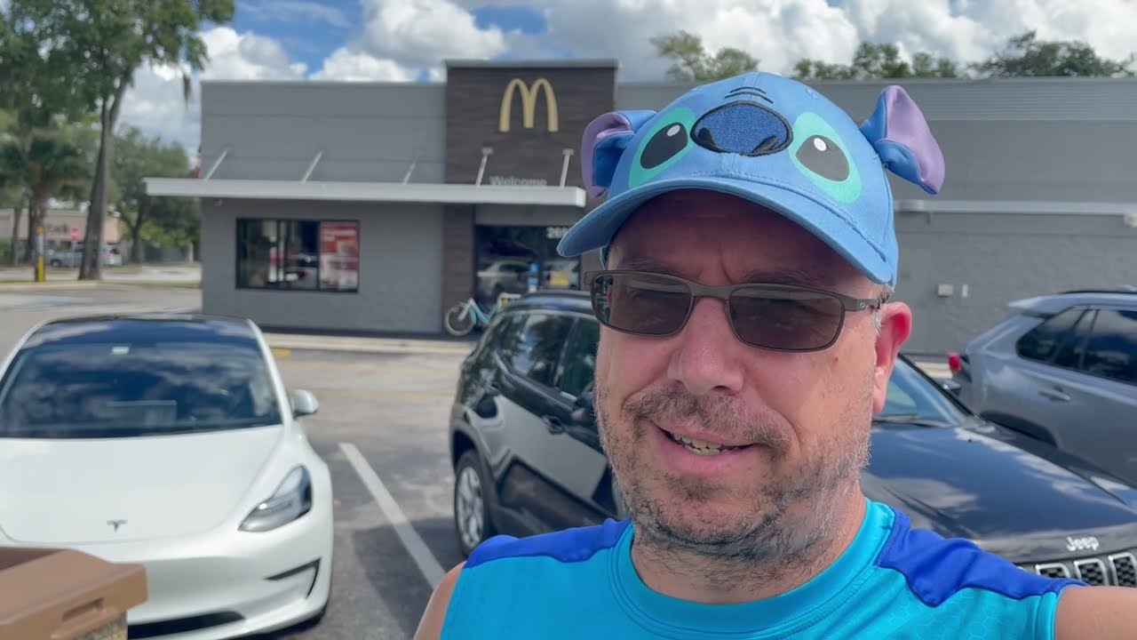 Disney Park Tips: Take the Disney Bus to McDonalds??? I'll show you how.