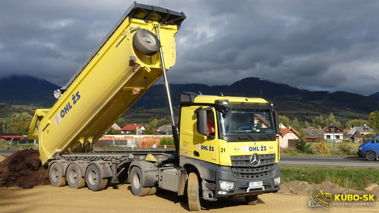 Mercedes Benz Arocs 2148 HAD with tipper semitrailer - unload quarry stone
