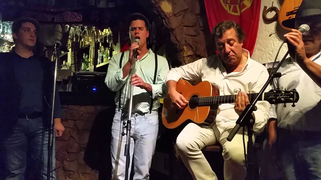 A MODA MÃE e RUI VELOSO na Taverna dos Trovadores.