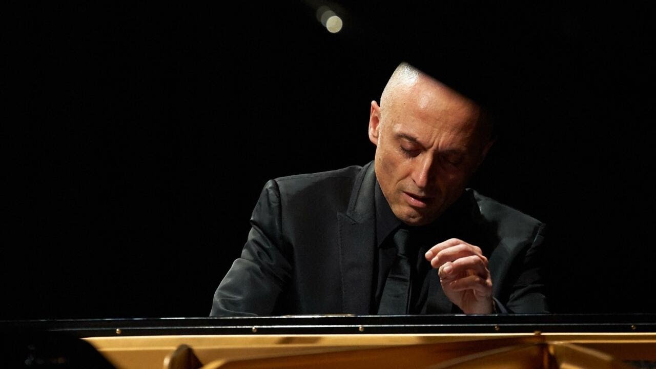 Benedetto Lupo plays Albéniz Iberia Book 2 – live 1995