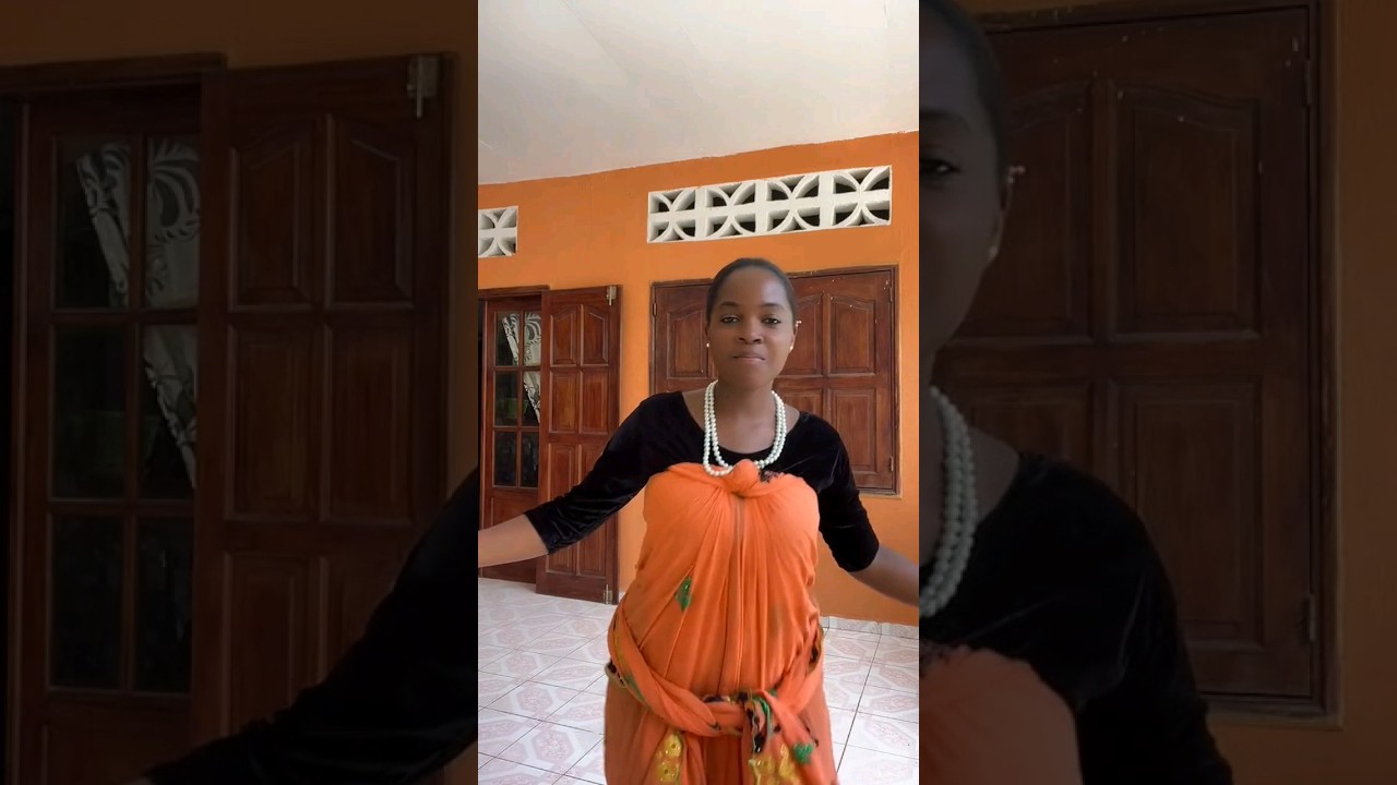 Dance Traditionnelle Mahoraise #mayotteisland&icirc;leauxparfum
