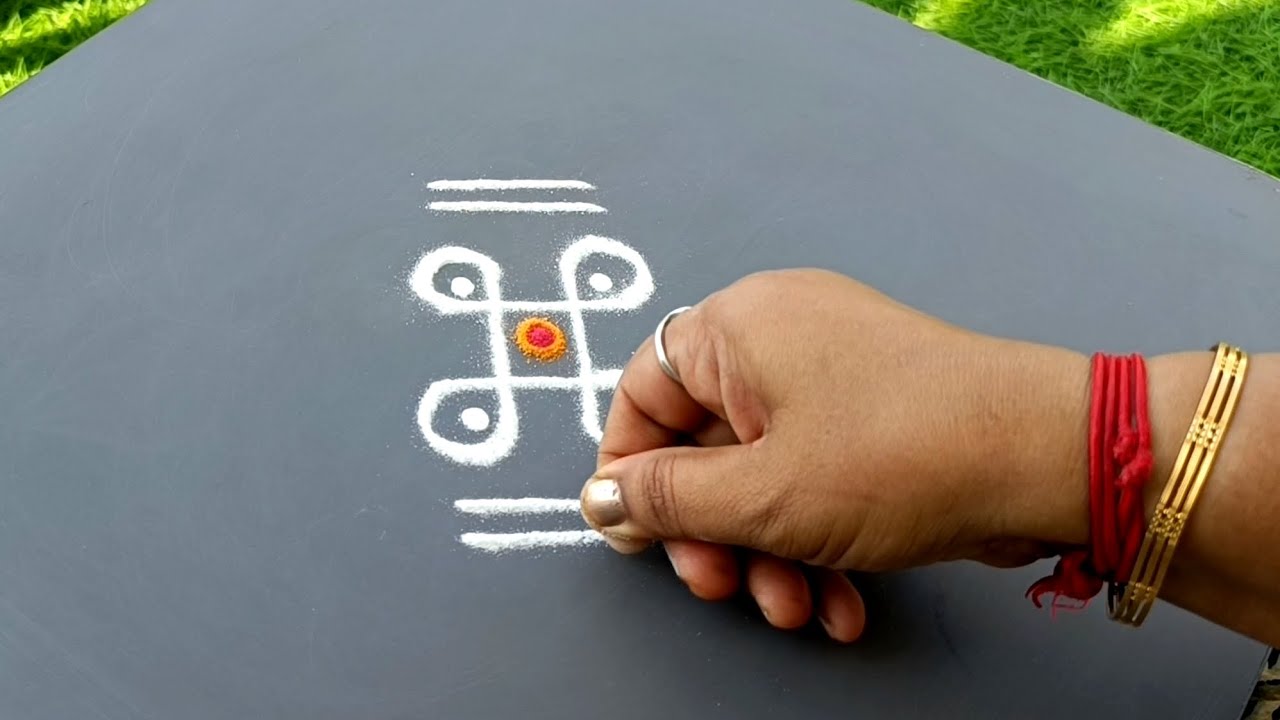 Easy border rangoli designs | Simple side border designs | Friday rangoli | 2 dots | Border muggulu