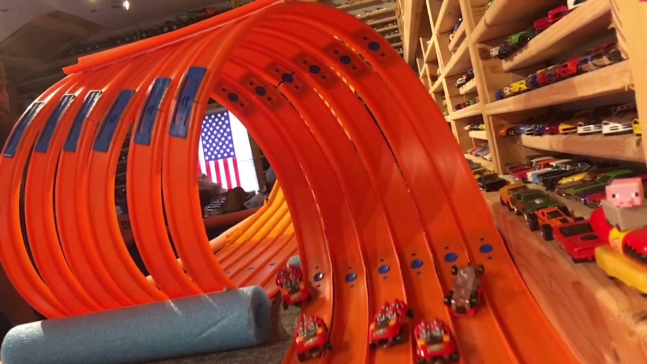HOT WHEELS SUPER 6 LANE SUPER LOOP 