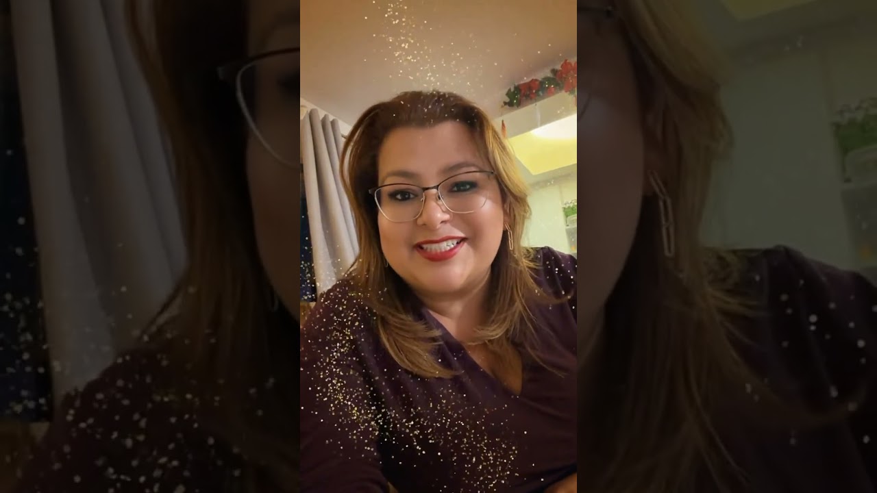 Jacqueline Fuentes-Reyna de las flores