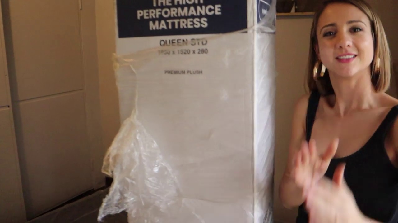Kooi Pure Plush Unboxing with Simone Nortmann Pretorius