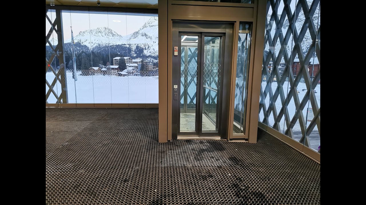 Two Schindler 5500 Lifts @ Bahnhof, 7050 Arosa