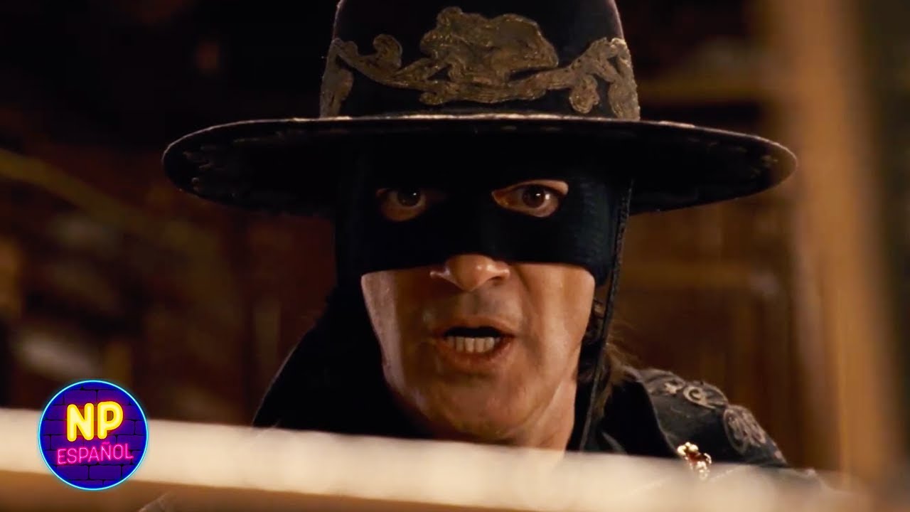 Pelea En El Tren | La Leyenda Del Zorro (2005) | Now Español