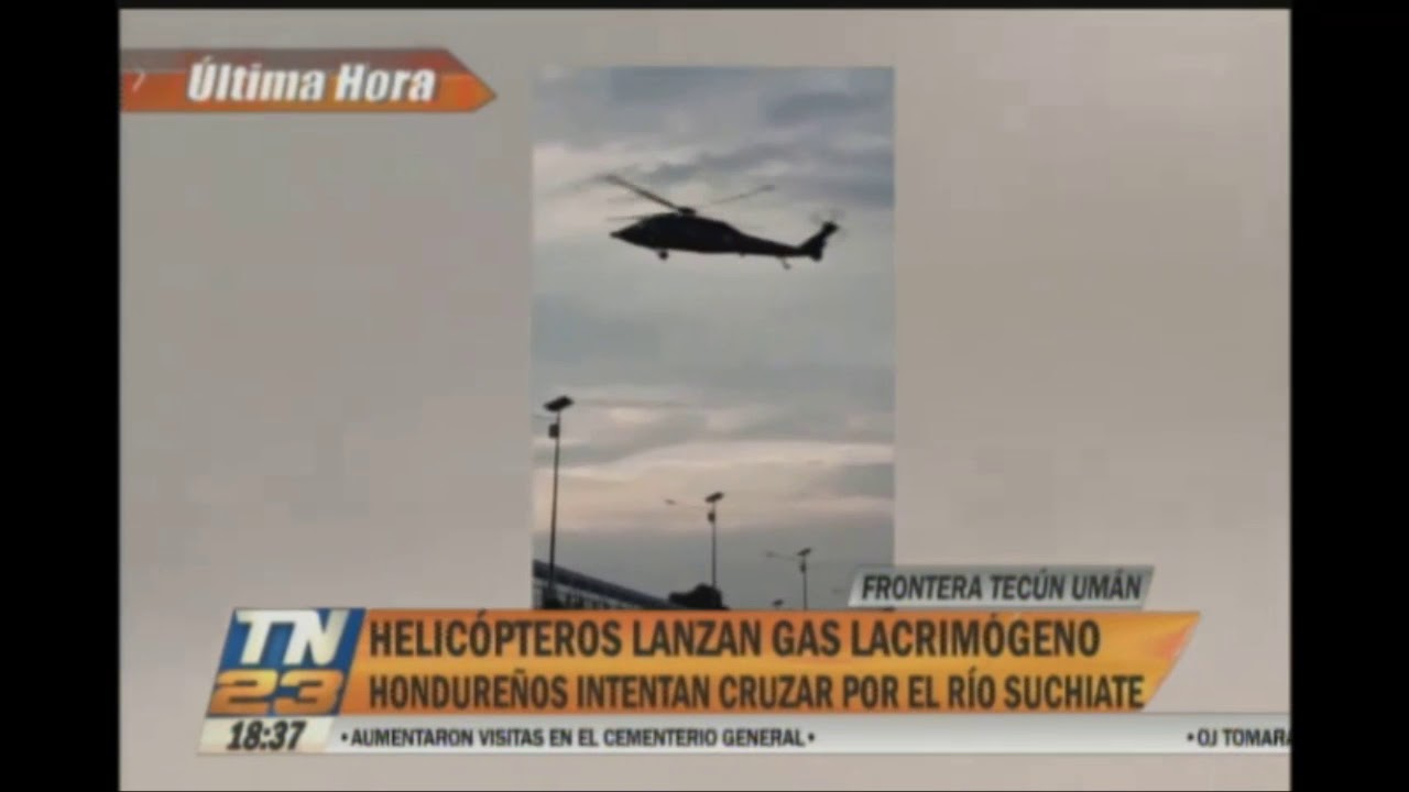 Helicóptero lanza gas lacrimógeno