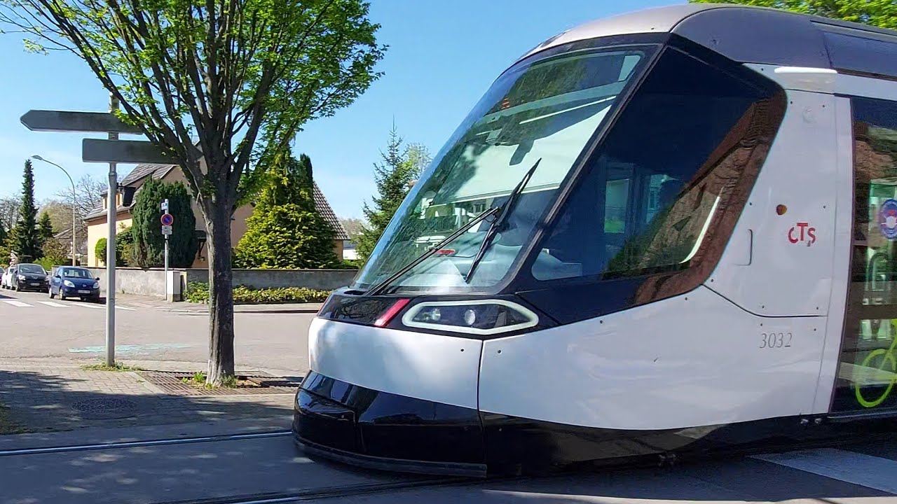 les tram de la ligne E et A et D et F et B et C Le lundi de Pâquesun 🐰🐰🐇🐇🥚🥚