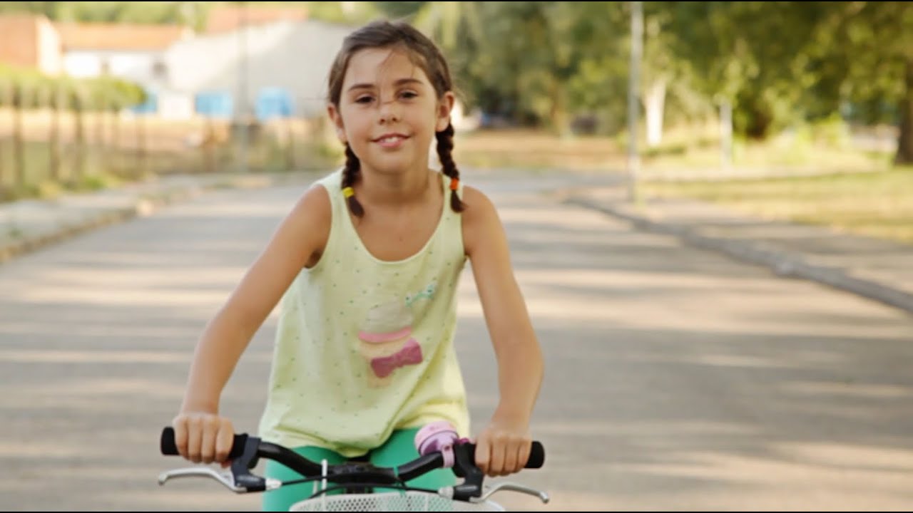 Dàmaris Gelabert - QUI SÓC JO? (Videoclip Oficial) #cançonsinfantils #família #cançonsperaprendre