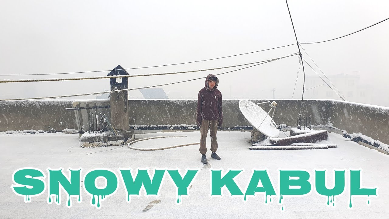 اولین برف باری امسال در کابل ❄️🌨 The first snowfall in Kabul #snow #kabul 