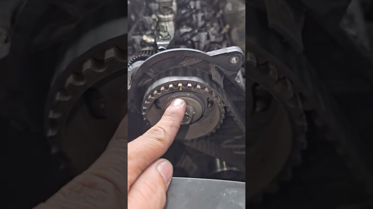 TOYOTA INNOVA 2015,REPLACE TIMING BELT,TENSIONER AND VALVE COVER GASKET.