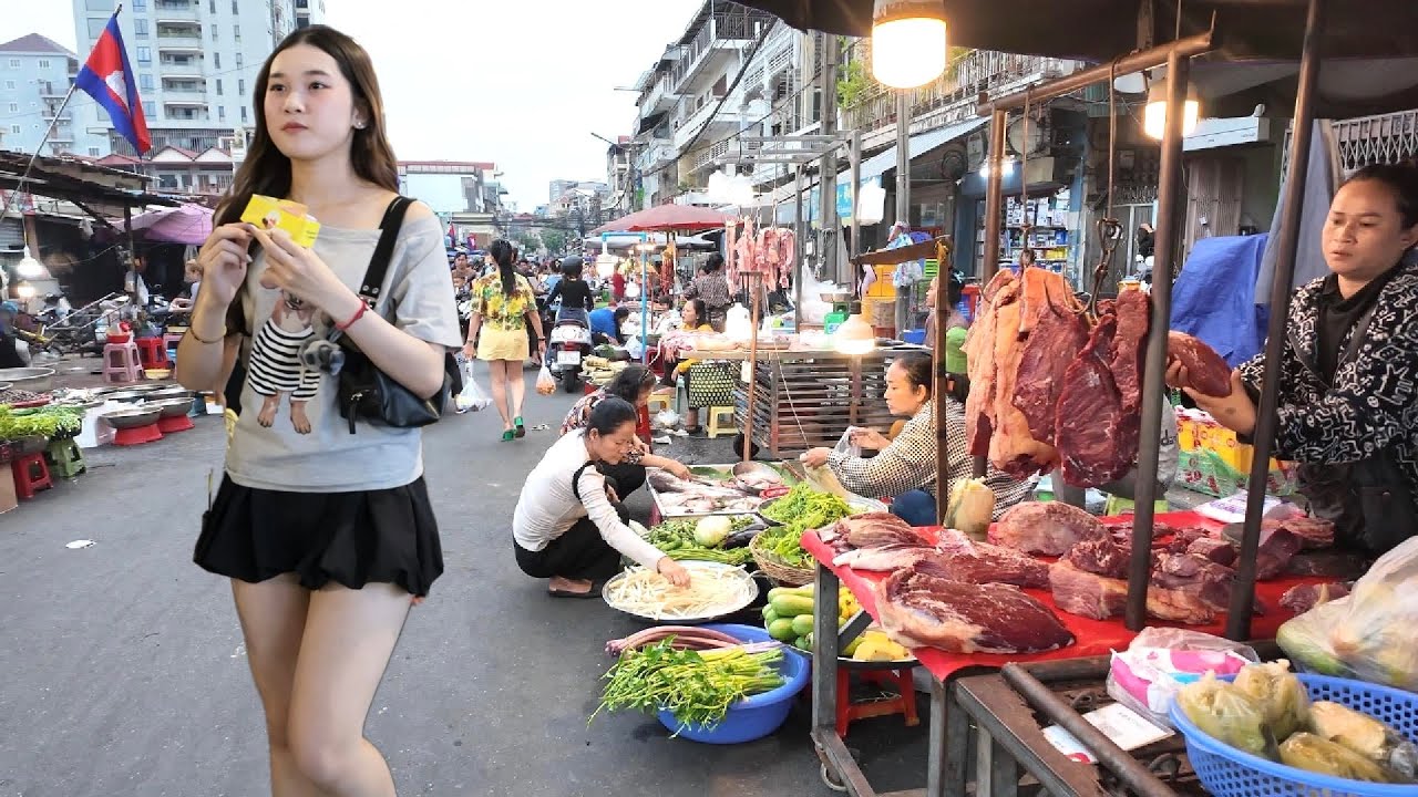 Amazing Walking Tour in CAMBODIAN Street Food 2026 - Toul Tom Poung Traditional Market, Phnom Penh
