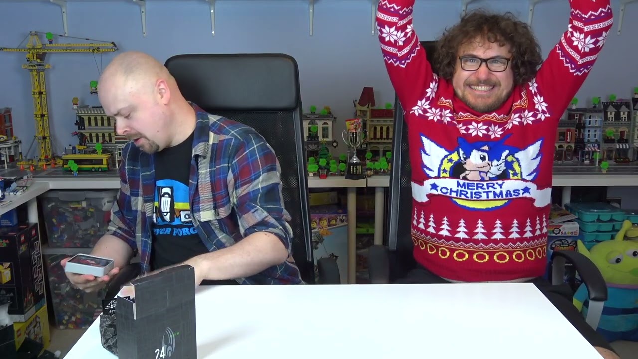 Адвент-календари 2021, день 24 | Ashens & Nerdcubed