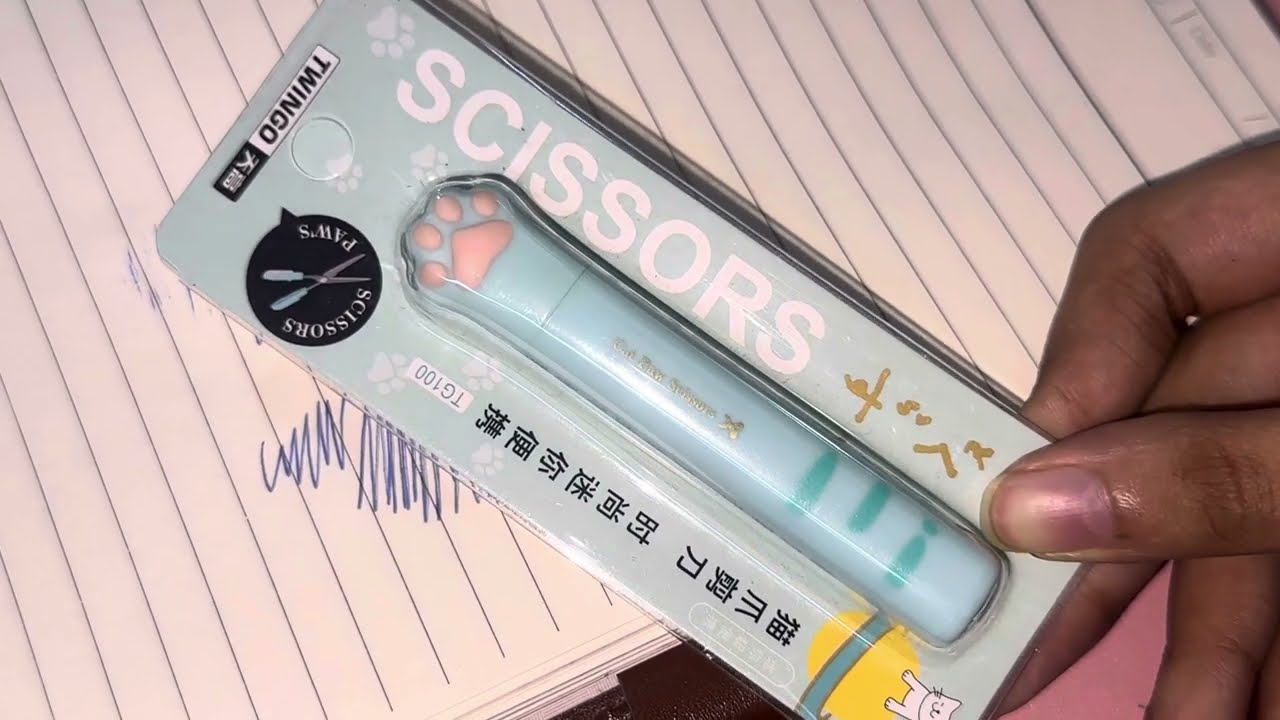 Unboxing mini portable scissors for easy crafting time💖
