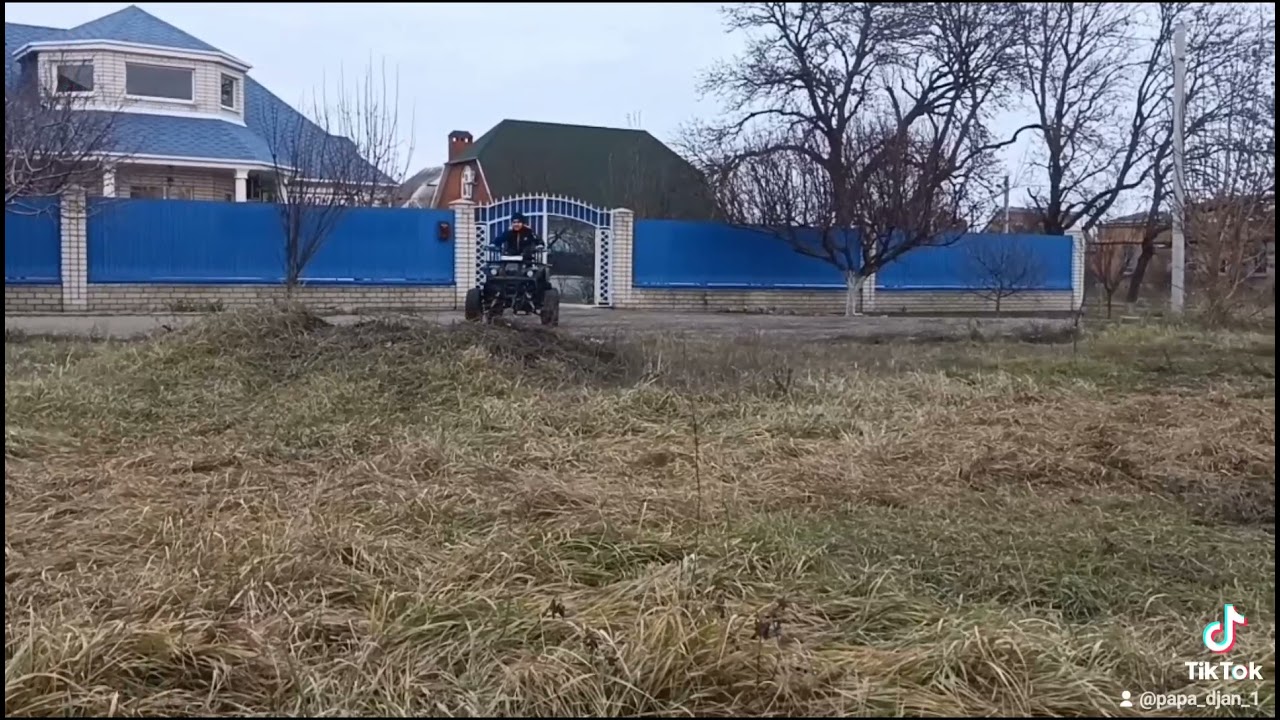 Полет шмеля. подписывайтесь рад каждому.#приколы #квадроцикл #квадроциклы #полет #atv #atvlife #atvs