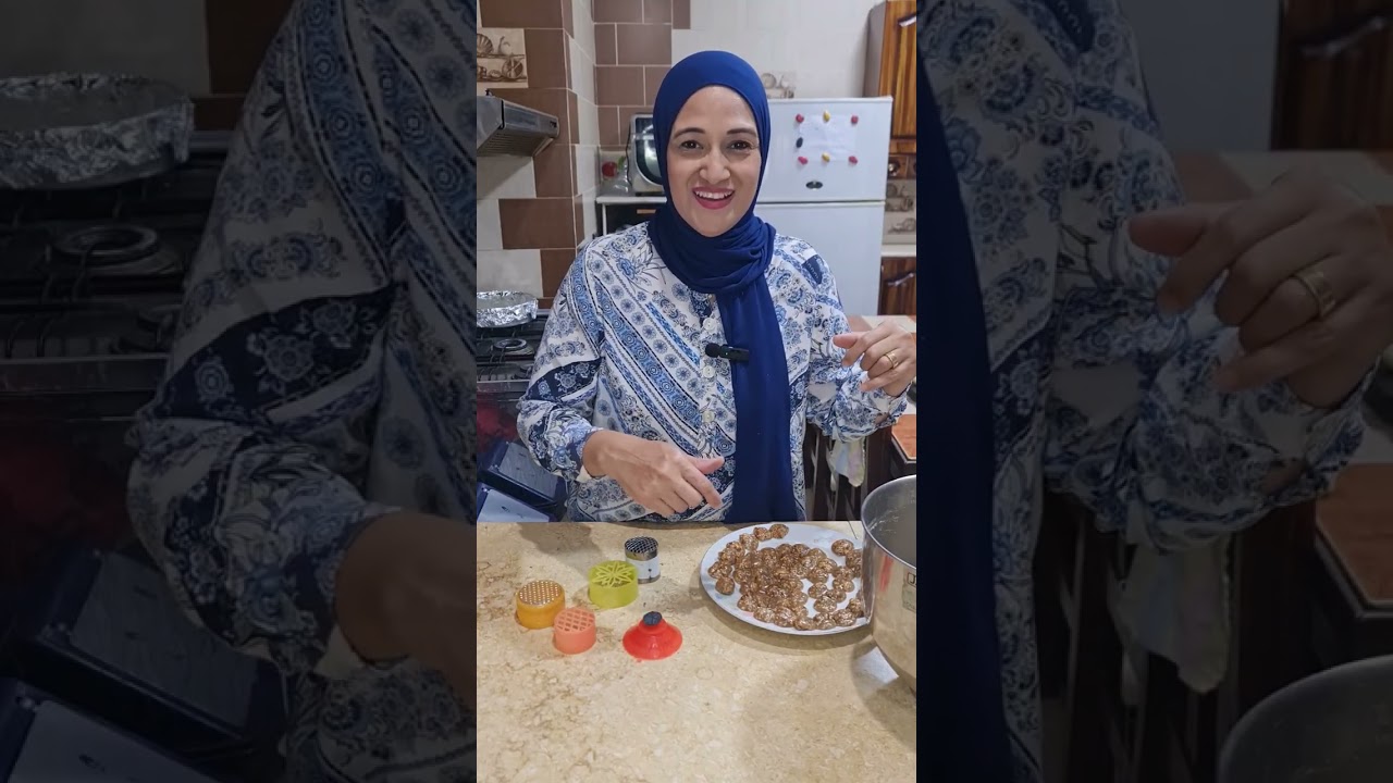 كحك العيد وحشواته وكل سنة وانتوا طيبين 