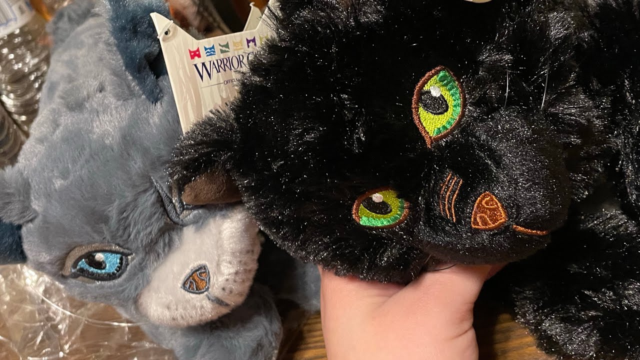 Warriors ~ Hollyleaf and Bluestar Plushie unboxing