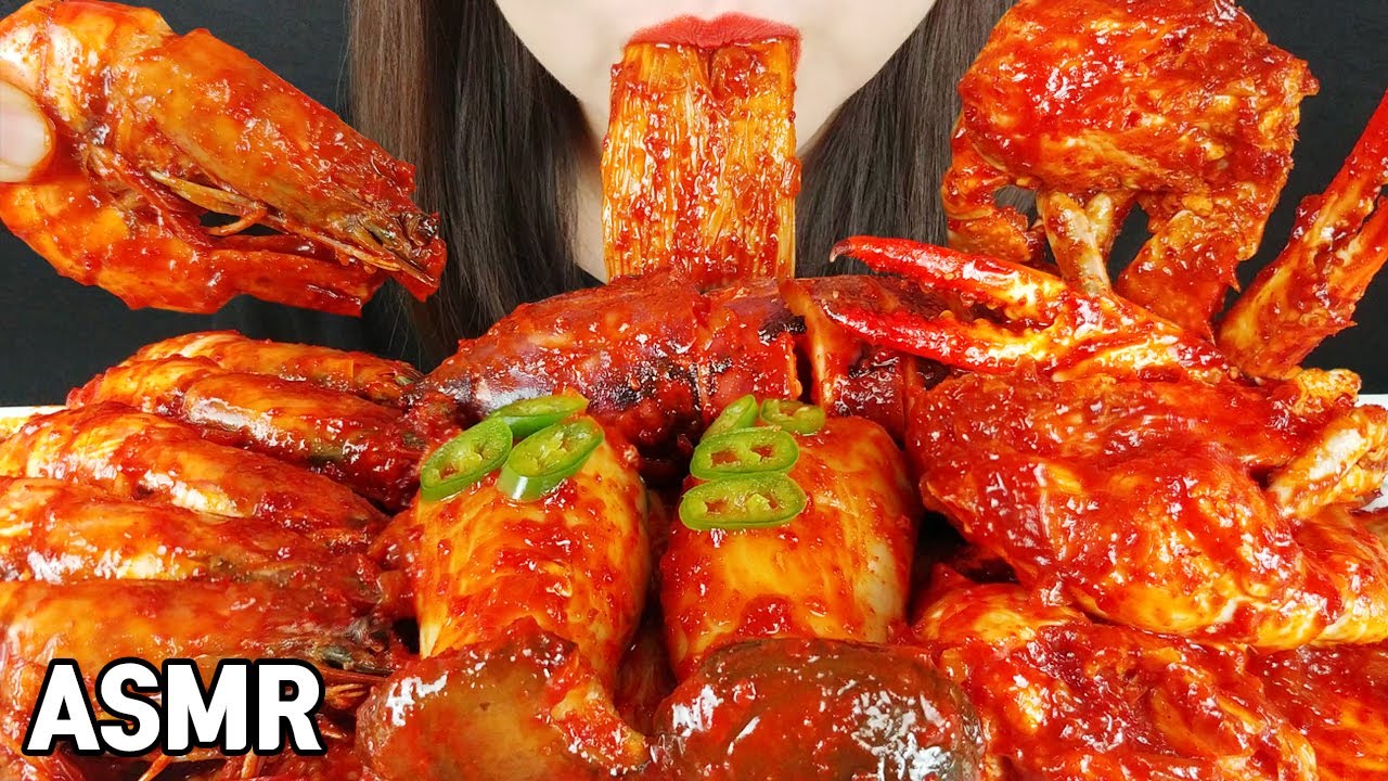 ASMR SPICY SEAFOOD(CRAB, SHRIMP, SQUID, ENOKI MUSHROOM, KING TRUMPET MUSHROOM ) MUKBANG