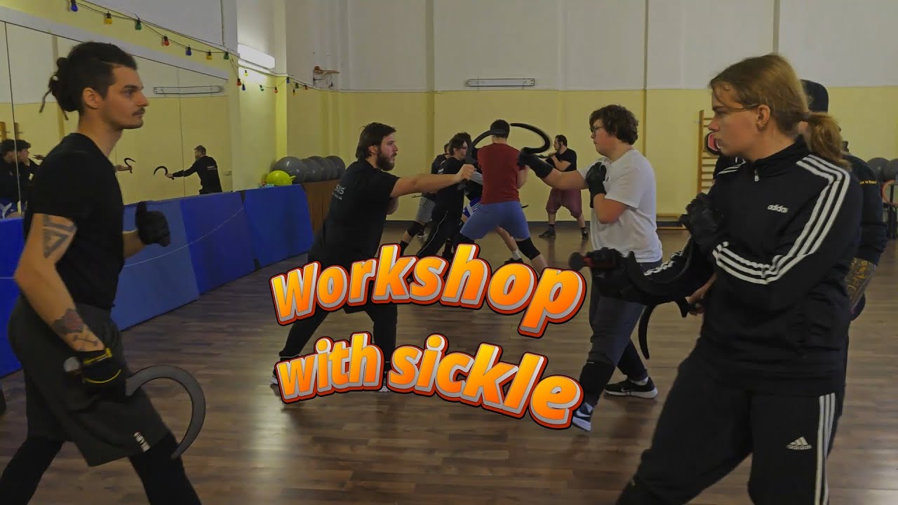 Workshop with sickles according Paulus Hector Mair