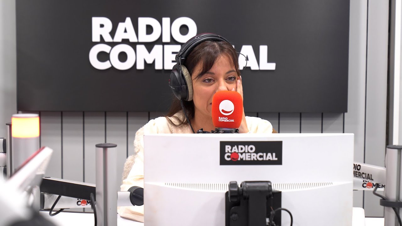 Rádio Comercial | Encravada com o enteado no elevador da vida! - O Homem Que Mordeu o Cão