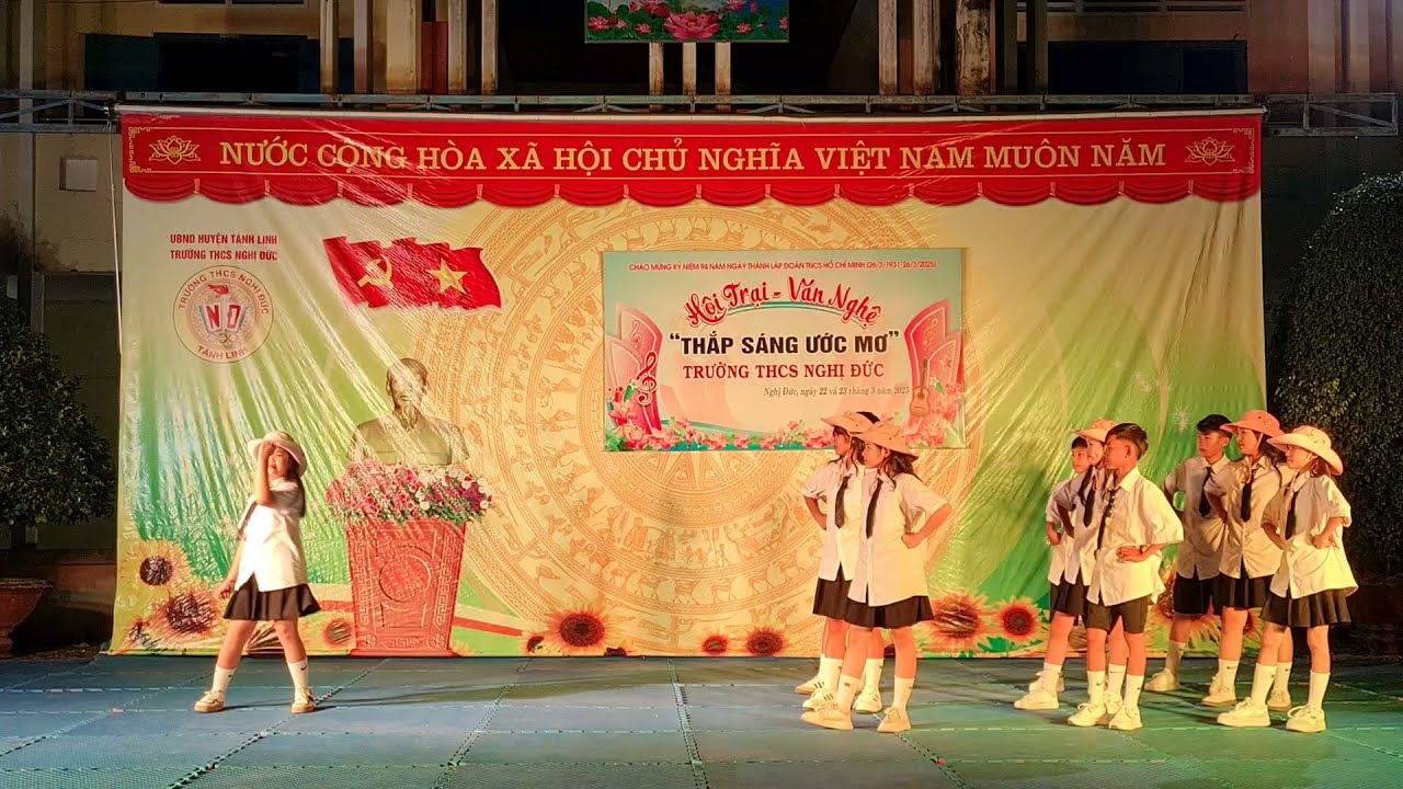 4 VĂN NGHỆ HỘI TRẠI 26 3 2025 7B NHẢY MASHUP 2 NGÀY 1 ĐÊM ... XOAY HÈ KHÁC LẠ