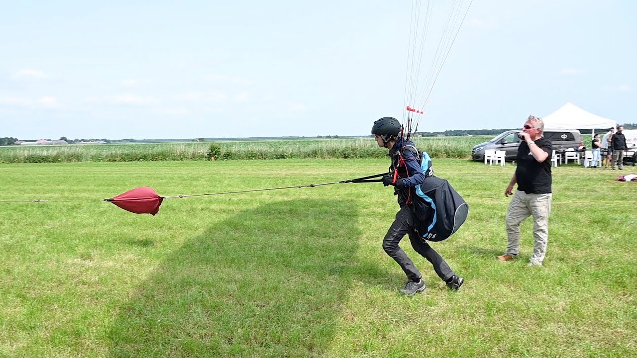 Een mooie lierstart? Tips, hoe vlieg je als paragliding piloot netjes aan de lier de lucht in.