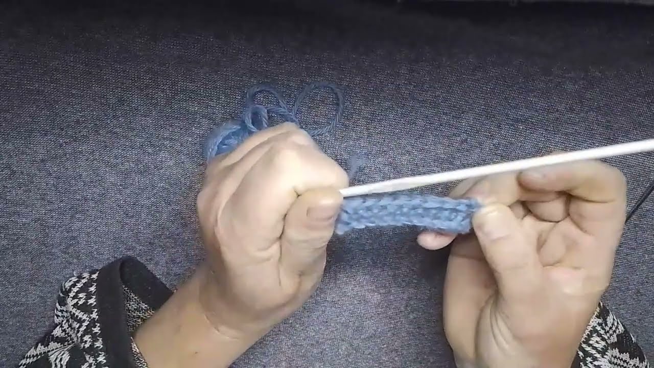 Comment crocheter pour les d&eacute;butant cours N&deg;2 : la maille serr&eacute;e (ms) sur 2 brins.